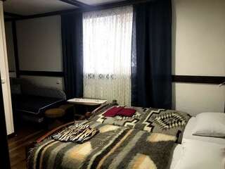 Мотели Fayniy Motel Татаров Стандартный трехместный номер-24